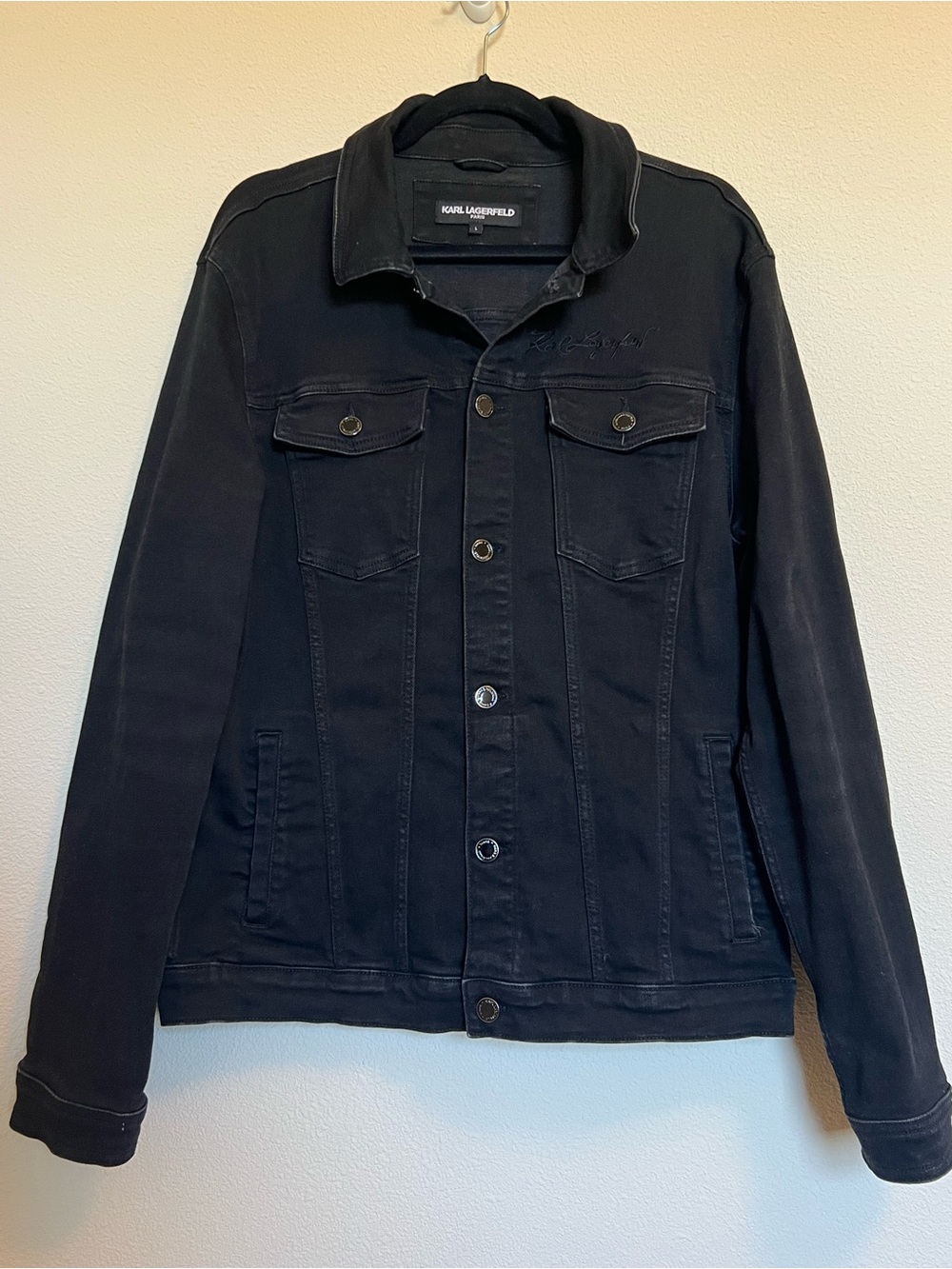 Karl Lagerfeld Black Denim Trucker Jacket w/ Embroidered Logo - Size L (EUC)